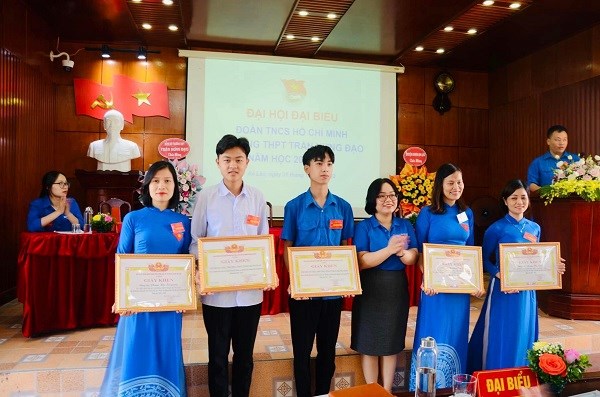 GƯƠNG SÁNG TIÊU BIỂU LÀM THEO LỜI BÁC