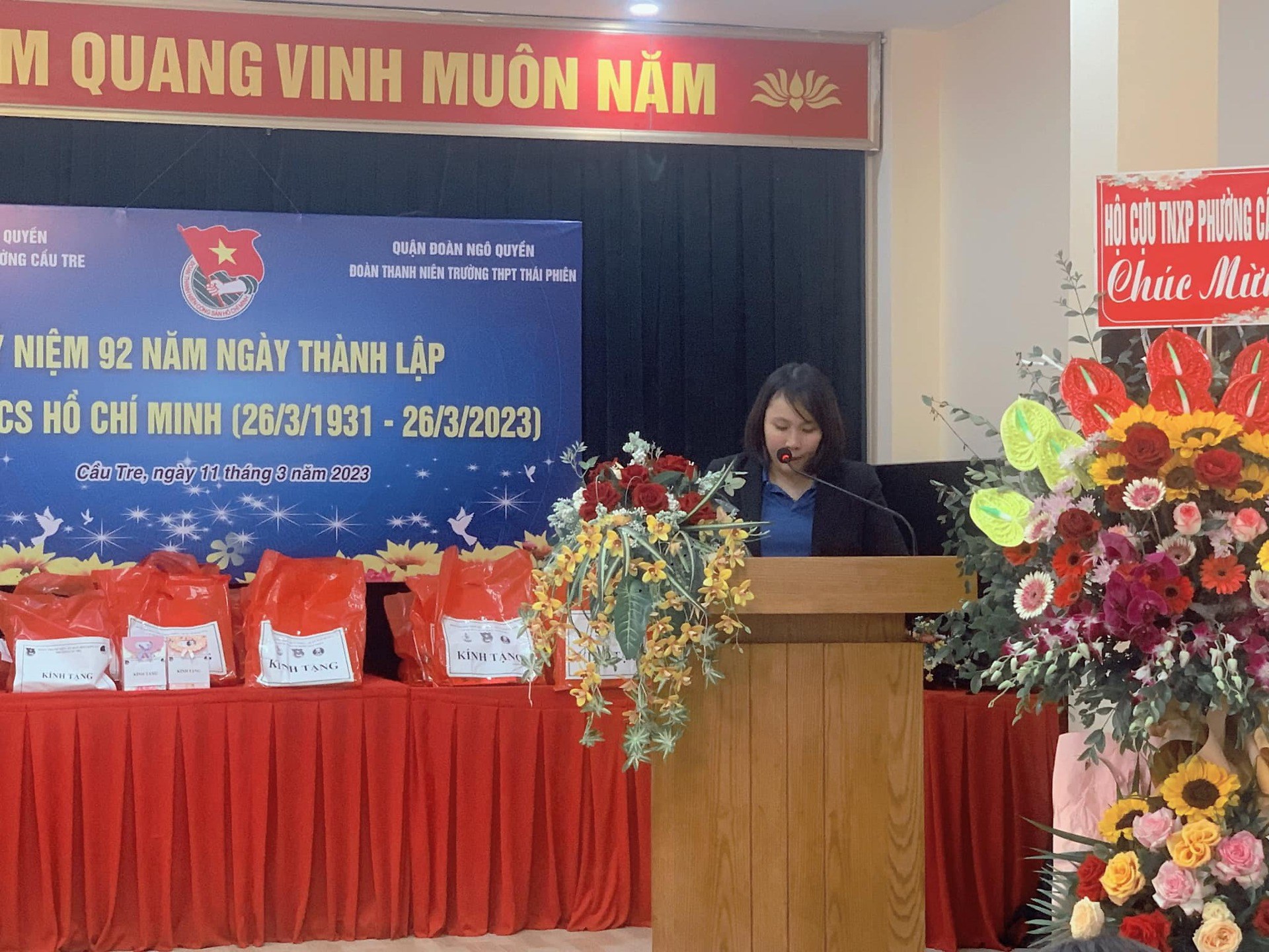 Tấm gương đồng chí Bí thư Đoàn tiêu biểu học tập và làm theo tư tưởng, đạo đức, phong cách Hồ Chí Minh, hăng hái trong các hoạt động đòan