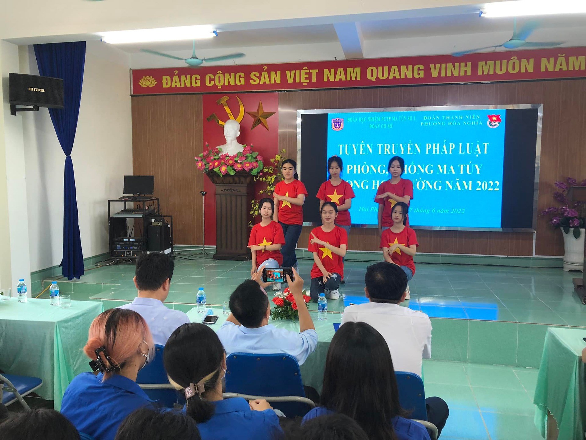 Quận đoàn Dương Kinh chỉ đạo Đoàn phường Hoà Nghĩa tổ chức hoạt động tuyên truyền phòng, chống ma tuý năm 2022
