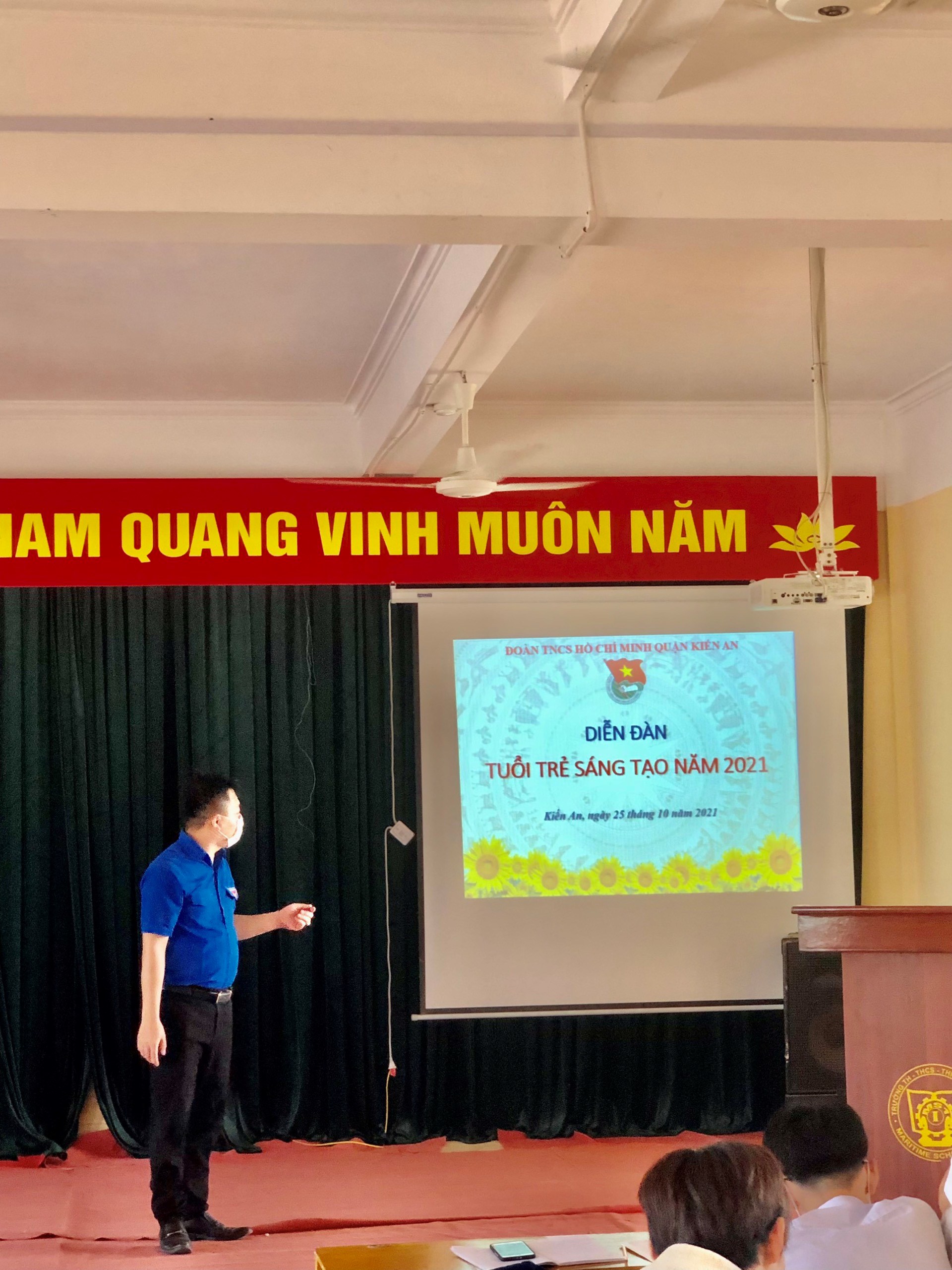 Diễn đàn tuổi trẻ sáng tạo năm 2021