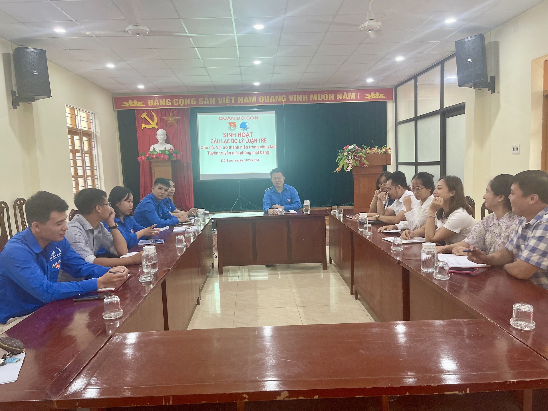 Sinh hoạt Câu lạc bộ Lý luận trẻ năm 2024 - Chủ đề "Vai trò của thanh niên trong công tác giải phóng mặt bằng"