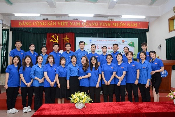 Đoàn trường Đại học Quản lý và Công nghệ Hải Phòng tổ chức lễ ra quân chiến dịch Thanh niên tình nguyện hè 2022