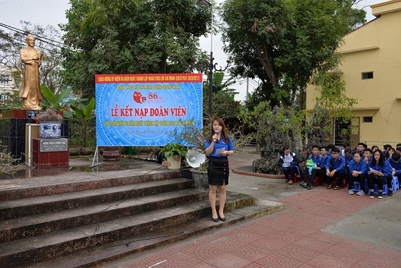 QUẬN ĐOÀN DƯƠNG KINH: LỄ KẾT NẠP ĐOÀN VIÊN MỚI LỚP ĐOÀN VIÊN 86 NĂM ĐOÀN TNCS HỒ CHÍ MINH