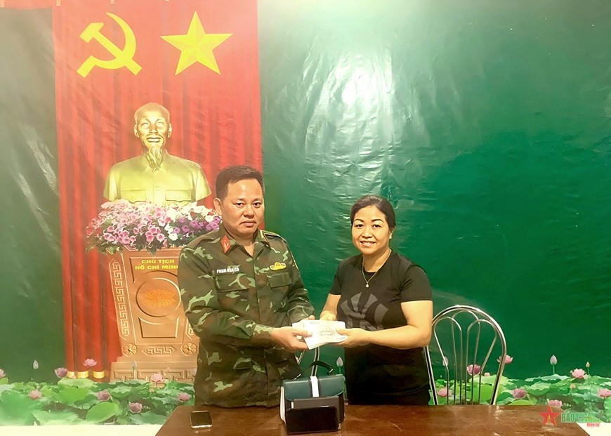 Thiếu tá QNCN Phạm Văn Có nhặt được của rơi trả người đánh mất
