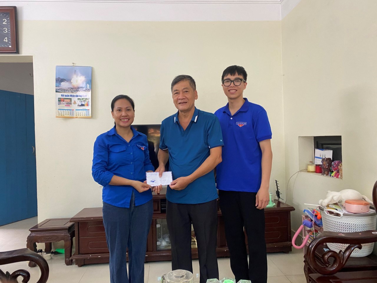 CHI ĐOÀN TRUNG TÂM GDNN - GDTX CÁT HẢI TRIỂN KHAI CHIẾN DỊCH "HOA PHƯỢNG ĐỎ" NĂM 2024