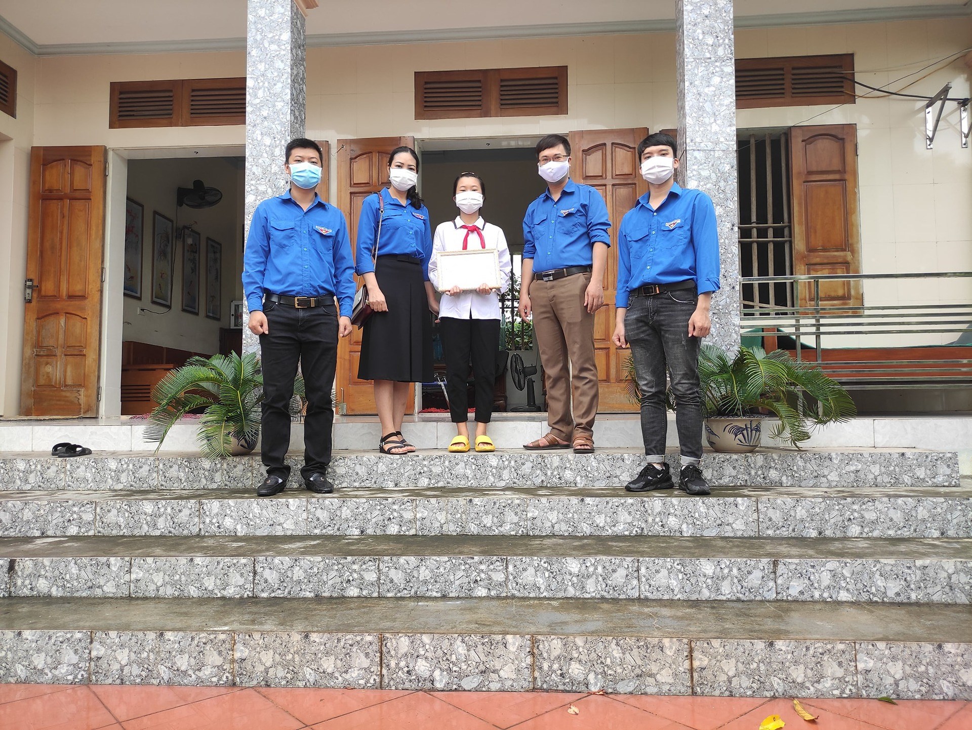Đoàn trường Giao thông vận tải Trung ương II tổ chức các hoạt động giúp đỡ, hỗ trợ, đến thăm các gia đình cán bộ, chiến sĩ đang công tác nơi biên giới, hải đảo