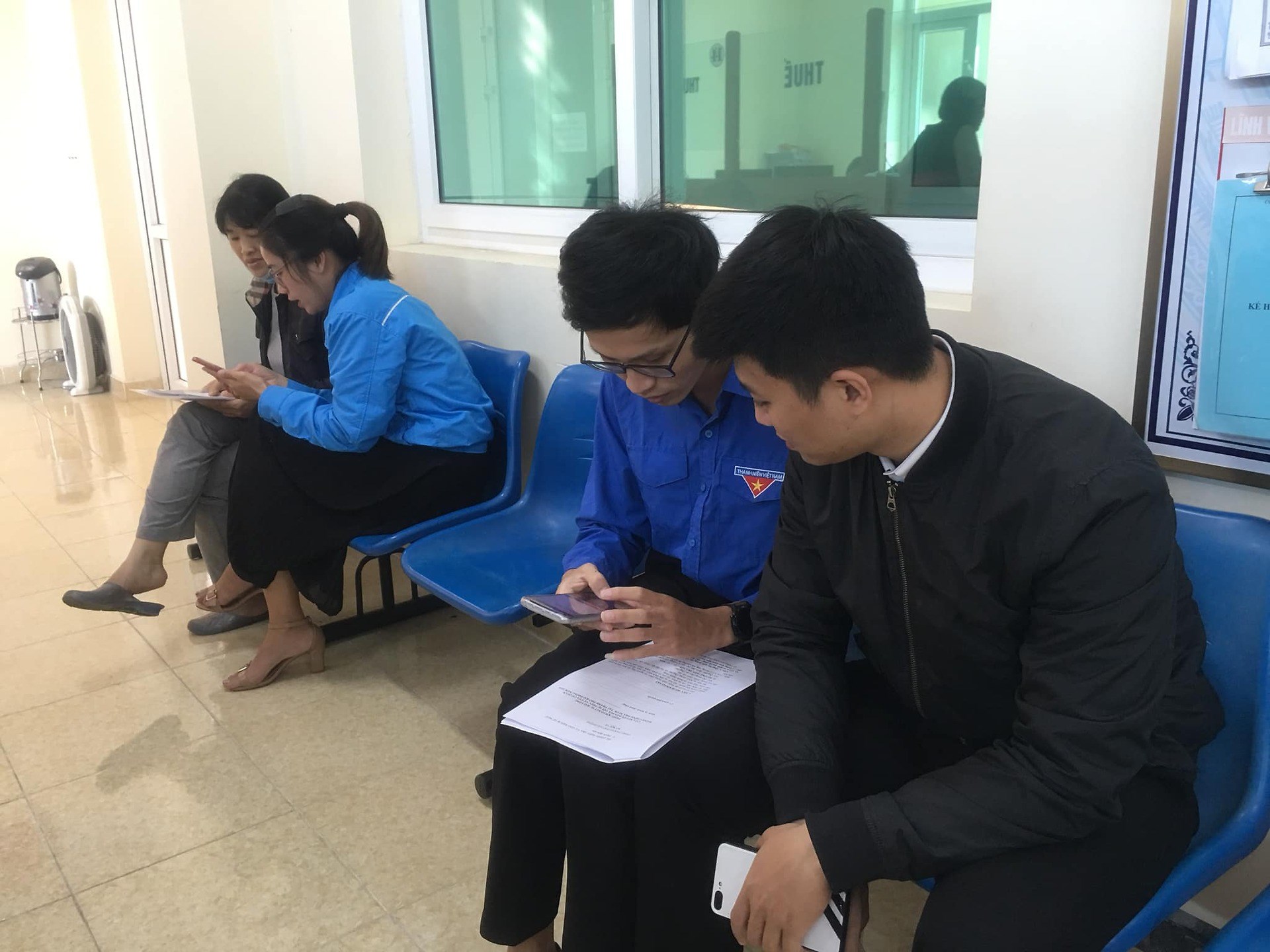 Mô hình hỗ trợ, giúp đỡ người dân thực hiện thủ tục hành chính trực tuyến luân phiên