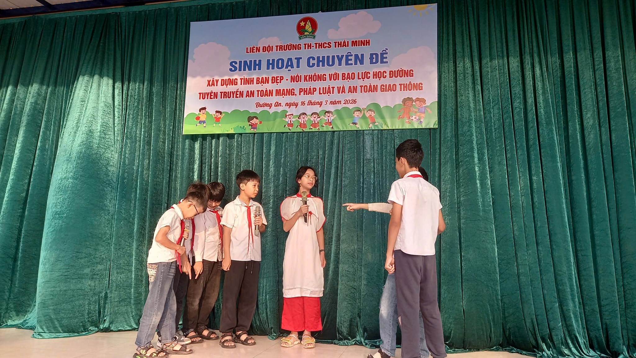 LIÊN ĐỘI TRƯỜNG TH & THCS THÁI MINH: TỔ CHỨC CHUYÊN ĐỀ CẤP THÀNH PHỐ “XÂY DỰNG TÌNH BẠN ĐẸP - NÓI KHÔNG VỚI BẠO LỰC HỌC ĐƯỜNG”