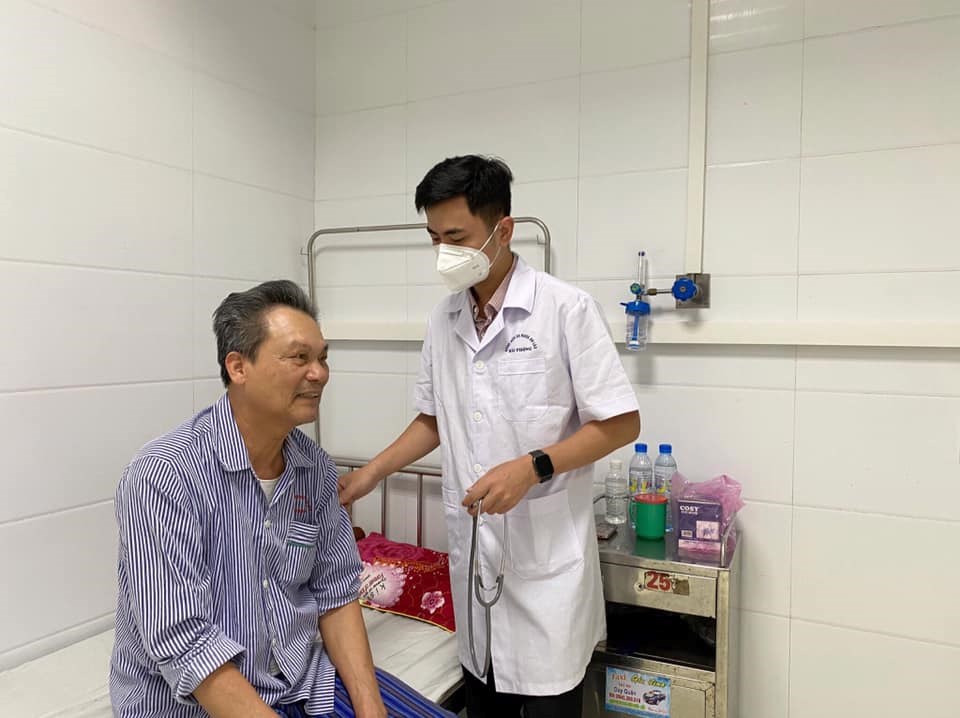 HƯỞNG ỨNG NGÀY THẦY THUỐC TRẺ LÀM THEO LỜI BÁC