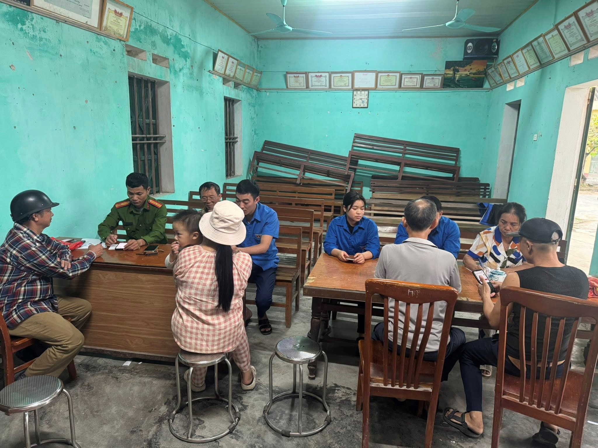 ĐOÀN THANH NIÊN XÃ LẠC PHƯỢNG TÍCH CỰC THAM GIA PHONG TRÀO “CHUYỂN ĐỔI SỐ” VÀ “GIA ĐÌNH SỐ”