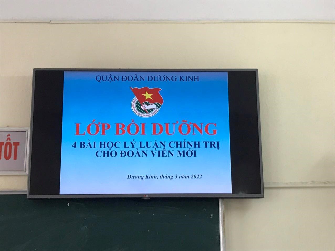 KẾT NẠP ĐOÀN VIÊN