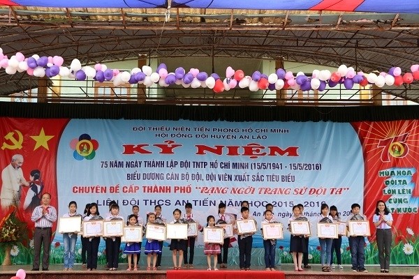 Huyện đoàn An Lão: Kỷ niệm 75 năm Ngày thành lập Đội TNTP Hồ Chí Minh và biểu dương 75 cán bộ Đội, đội viên tiêu biểu