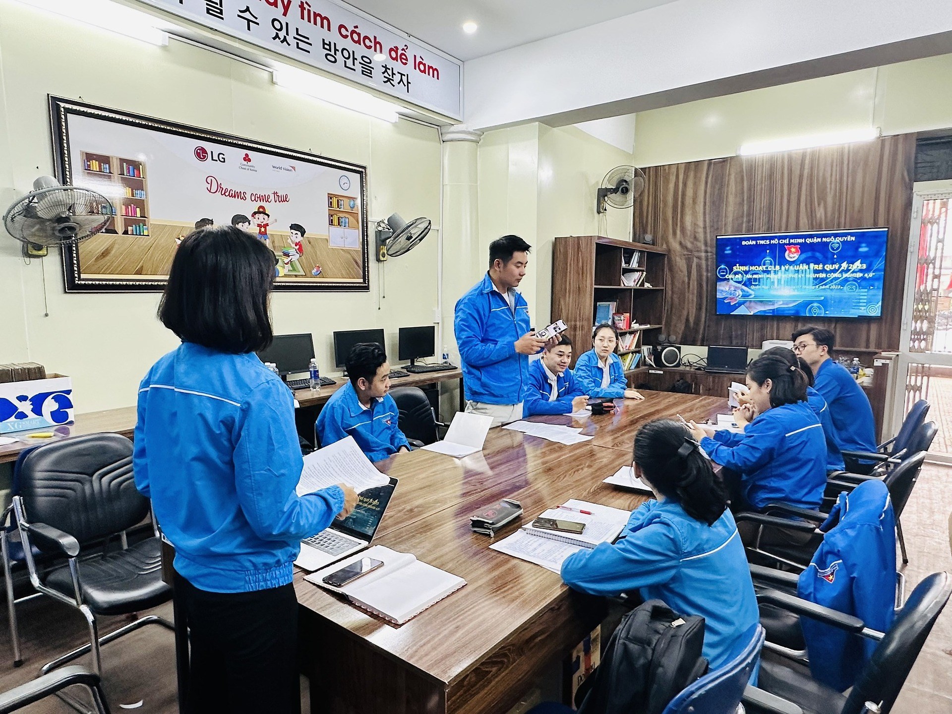 SINH HOẠT CÂU LẠC BỘ LÝ LUẬN TRẺ QUẬN QUÝ I NĂM 2023