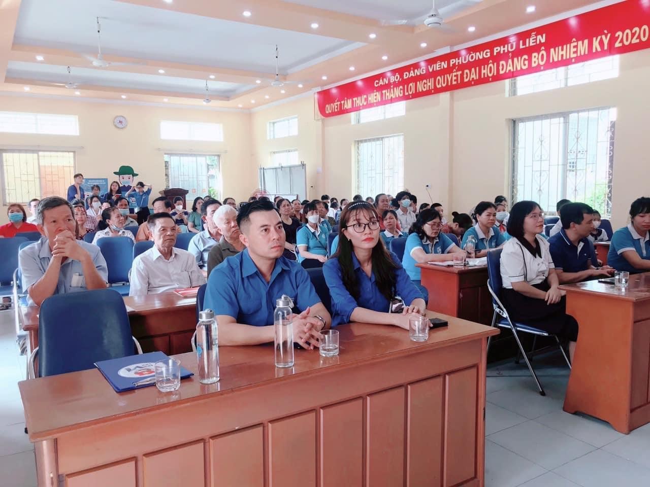 Đoàn TNCS Hồ Chí Minh quận Kiến An tổ chức tuyên truyền phòng, chống ma tuý học đường và sinh hoạt CLB “gia đình có sức khoẻ - không khói thuốc”.