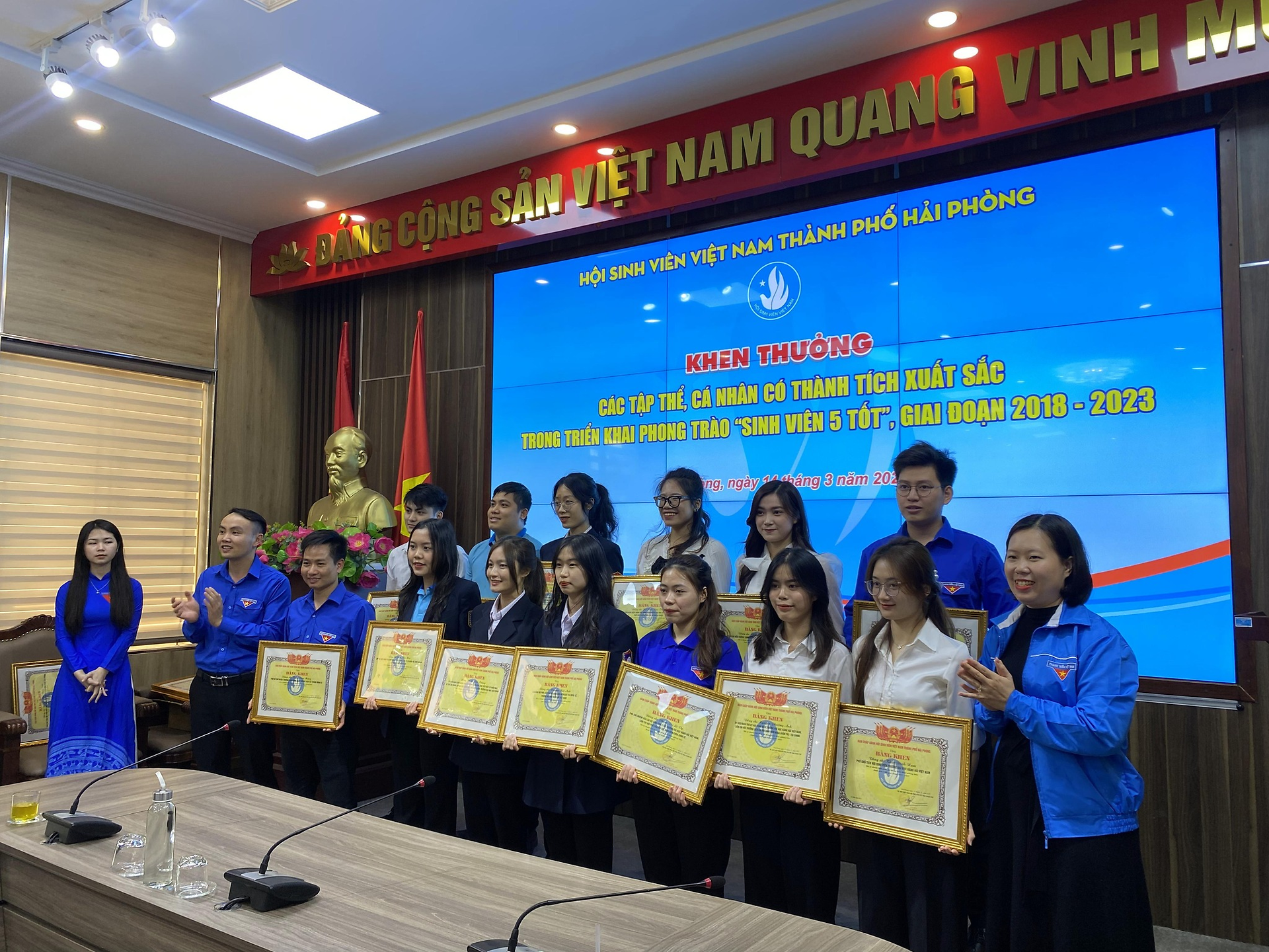 HỘI NGHỊ TỔNG KẾT PHONG TRÀO SINH VIÊN 5 TỐT GIAI ĐOẠN 2018 - 2023