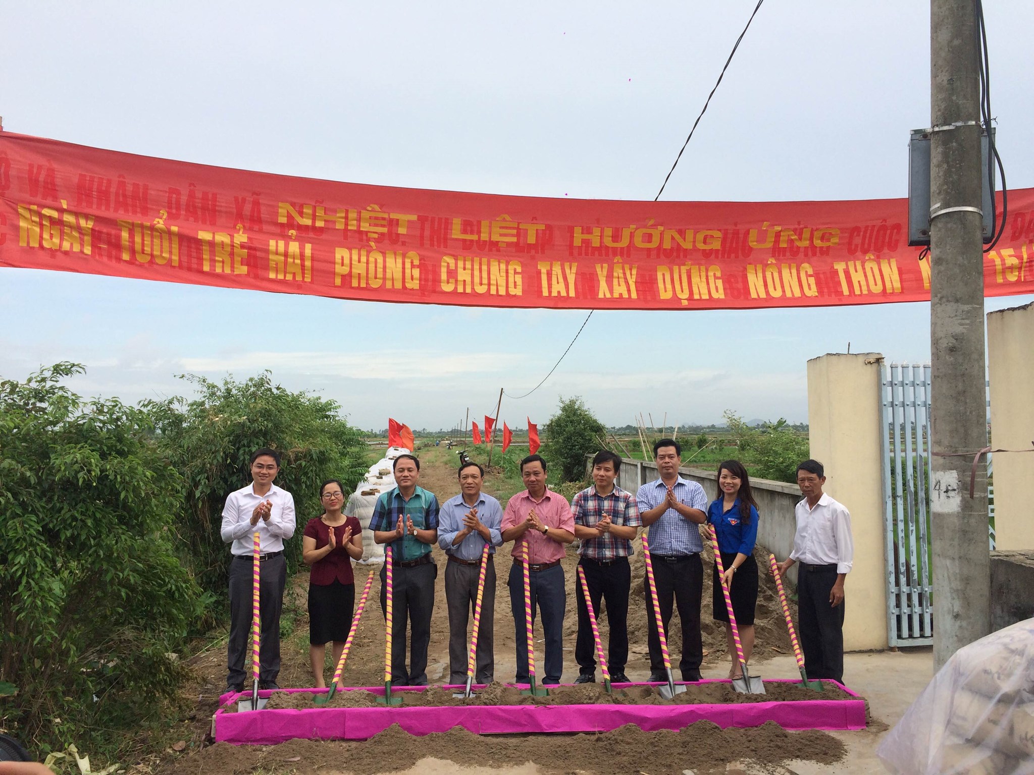 Huyện Đoàn Kiến Thụy tổ chức các hoạt động hưởng ứng ngày tuổi trẻ Hải Phòng chung tay xây dựng nông thôn mới năm 2016