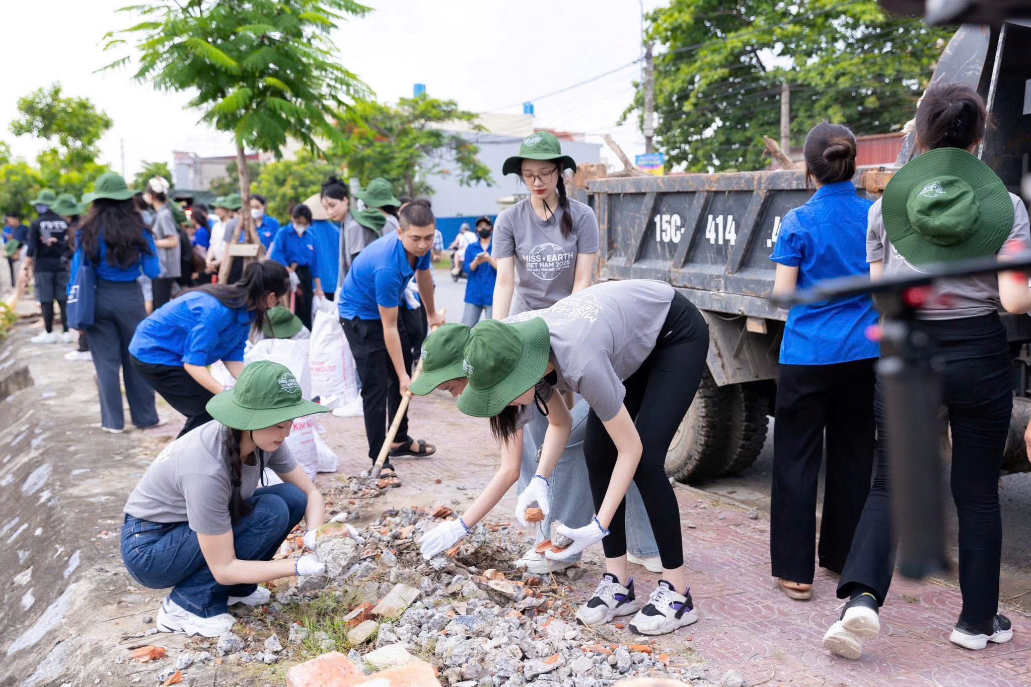 TOP 46 HOA HẬU TRÁI ĐẤT VIỆT NAM 2025 HƯỞNG ỨNG NGÀY HẢI PHÒNG XANH | SỰ KIỆN VÌ MỘT HẢI PHÒNG XANH - SẠCH - ĐẸP