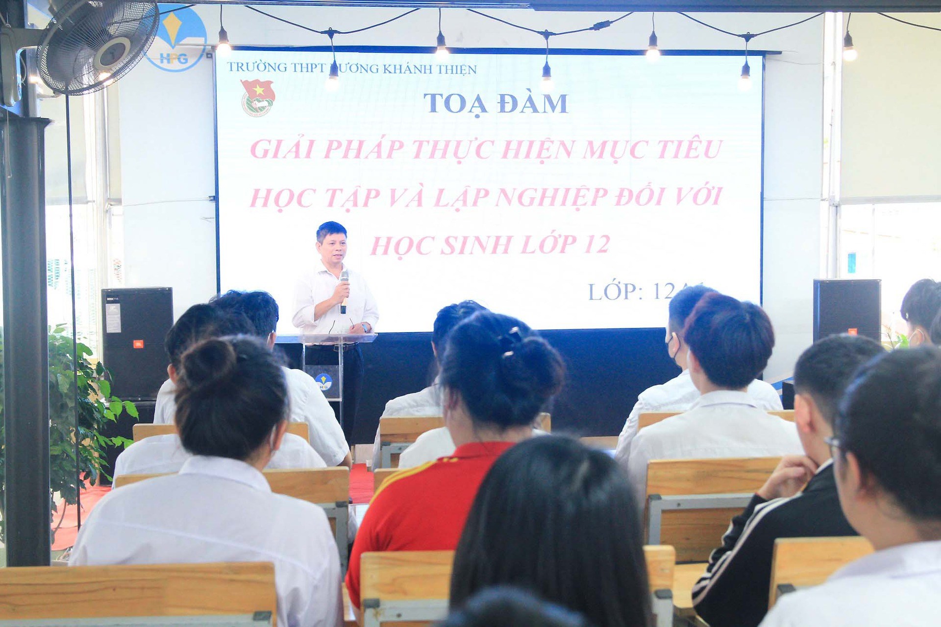 TOẠ ĐÀM "GIẢI PHÁP THỰC HIỆN MỤC TIÊU HỌC TẬP VÀ LẬP NGHIỆP ĐỐI VỚI HỌC SINH"