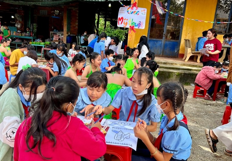 Bình Phước: Ý nghĩa chương trình “Góp yêu thương, cùng em thắp sáng ước mơ”