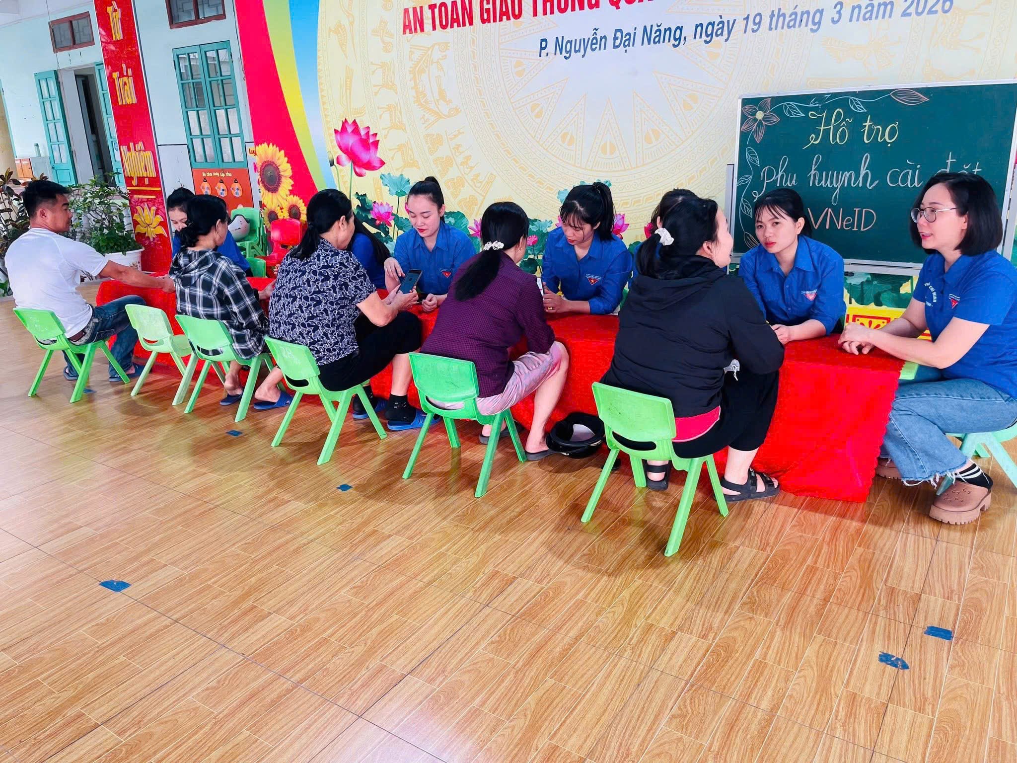 Tuổi trẻ Phường Nguyễn Đại Năng duy trì mô hình “Gia đình số” trên địa bàn