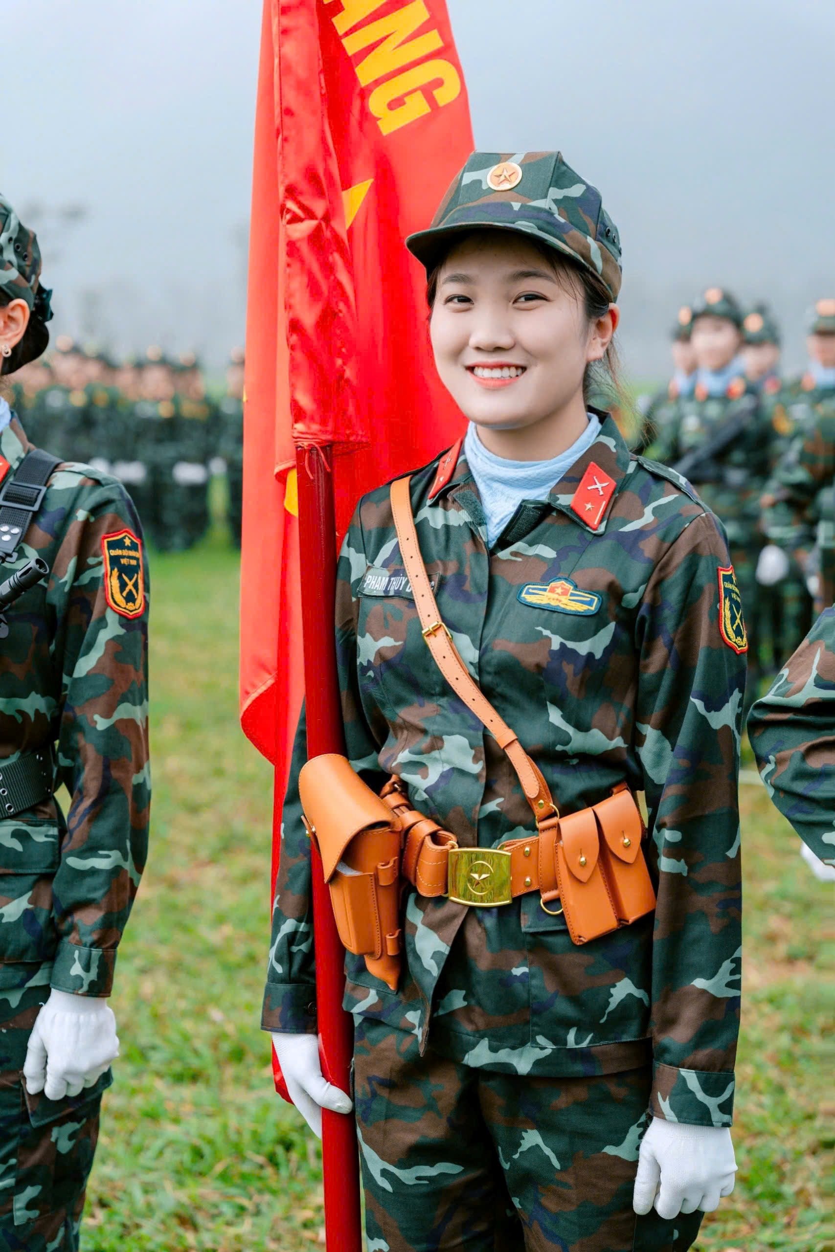 'Bông hồng thép' của tuổi trẻ quân đội