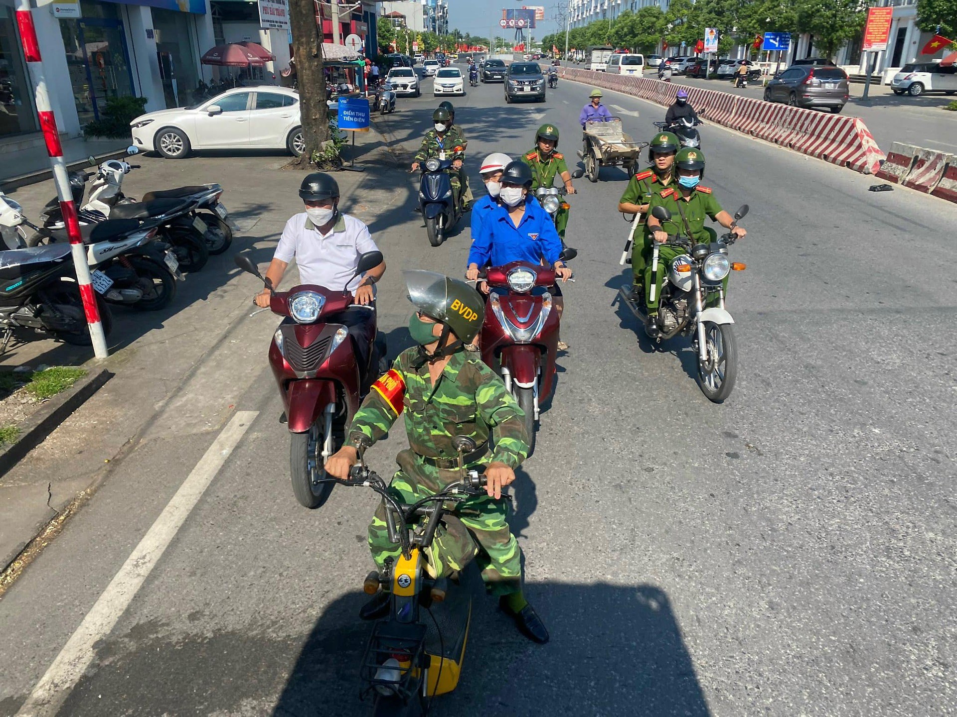 Tuổi trẻ Hồng Bàng tiếp tục duy trì và thành lập mới mô hình thanh niên xung kích, tuần tra, tự quản, đảm bảo trật tự an toàn xã hội, an toàn giao thông
