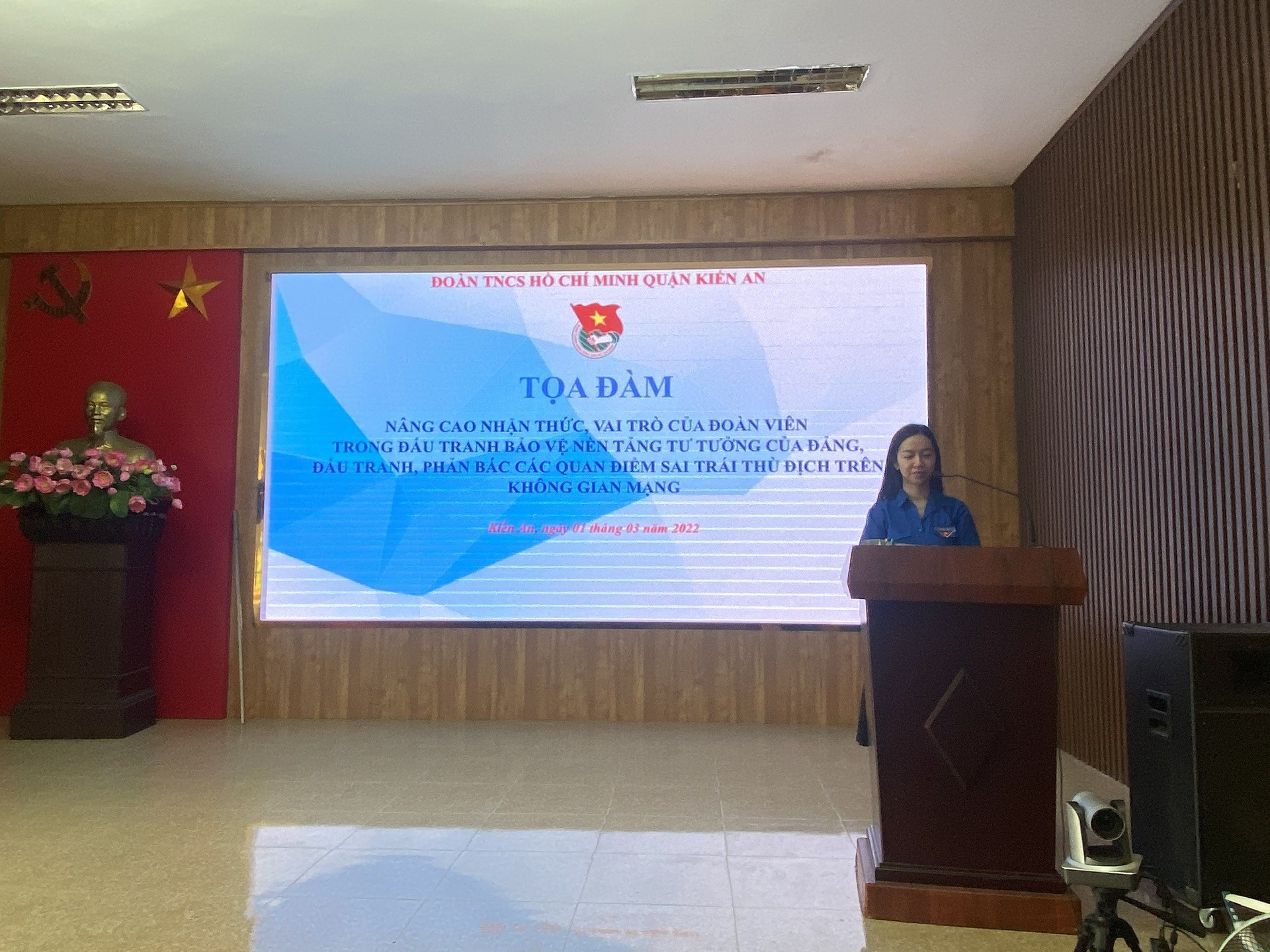 Tuyên truyền nâng cao nhận thức, trách nhiệm của đoàn viên trong đấu tranh bảo vệ nền tảng tư tưởng của Đảng, đấu tranh, phản bác các quan điểm sai trái thù địch trên không gian mạng