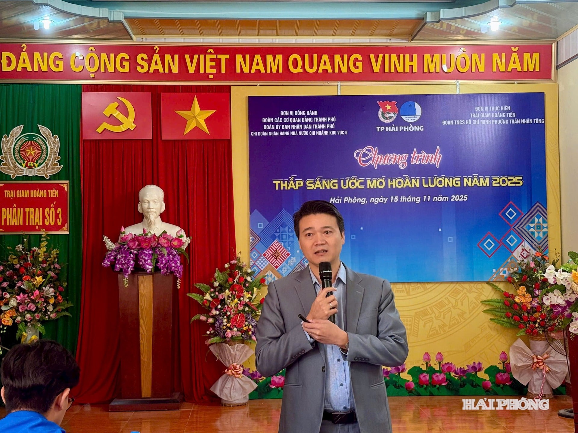 Thắp sáng ước mơ hoàn lương – đồng hành định hướng nghề nghiệp cho thanh niên