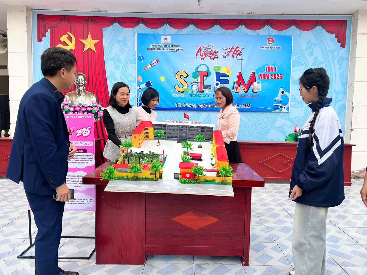 NGÀY HỘI STEM TRƯỜNG LÊ QUÝ ĐÔN