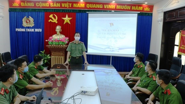 Quang cảnh lễ ra mắt
