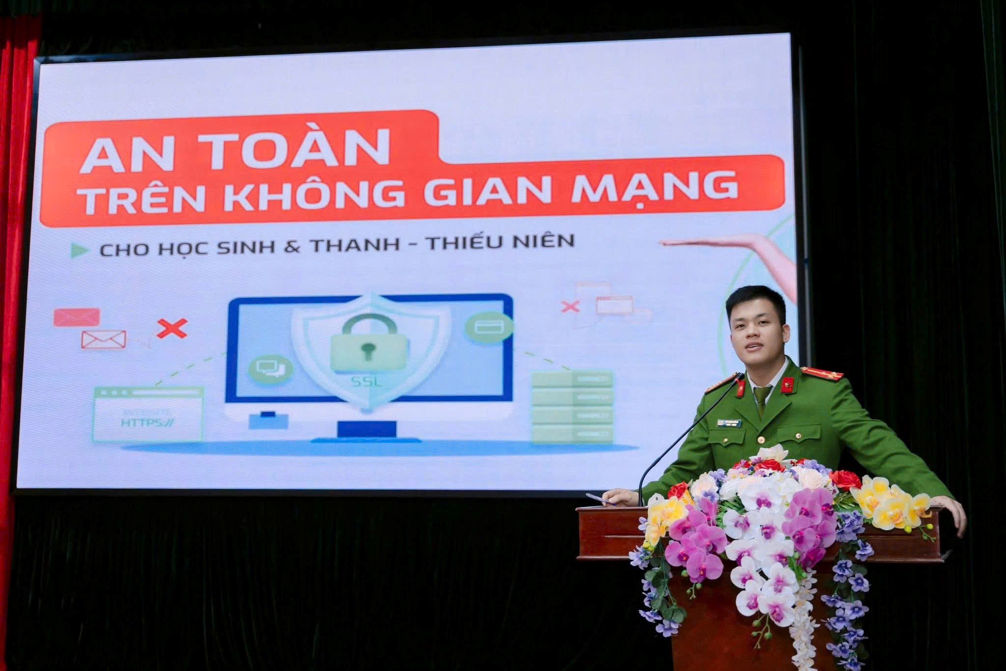 Chí Minh tổ chức Hội nghị tuyên truyền, phổ cập kỹ năng số, kỹ năng đảm bảo an toàn, an ninh mạng cho gần 100 thanh niên