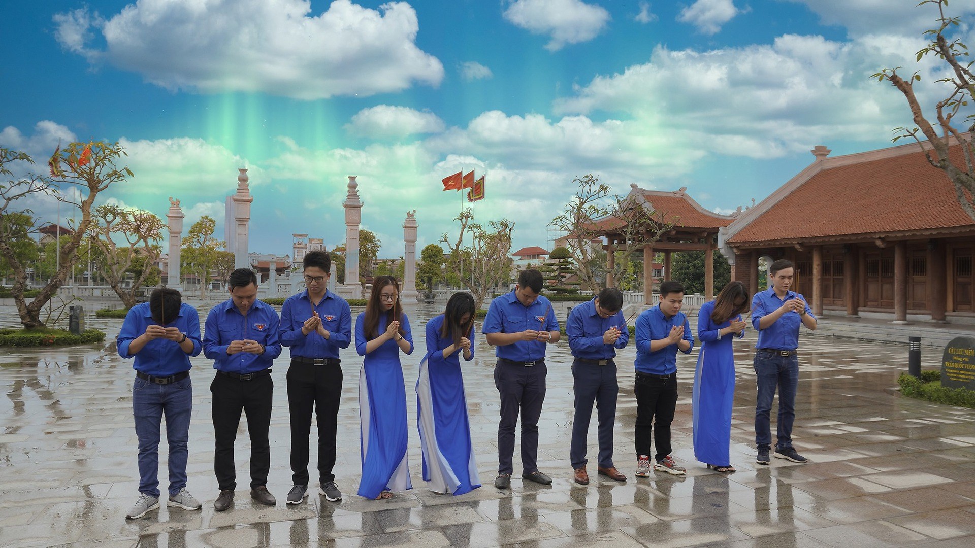 Hành trình đến với địa chỉ đỏ với chủ đề “Tự hào tuổi trẻ Việt Nam"