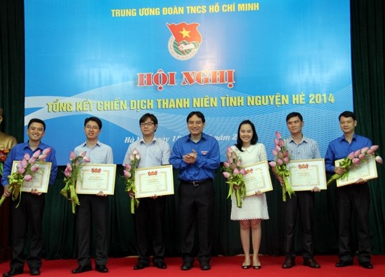Chiến dịch thanh niên tình nguyện hè năm 2014 triển khai rộng khắp trên nhiều mặt trận