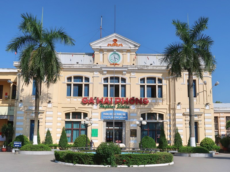 GA HẢI PHÒNG - DẤU TÍCH CỦA THỜI GIAN (HAI PHONG RAILWAY STATION - SIGN OF TIME)