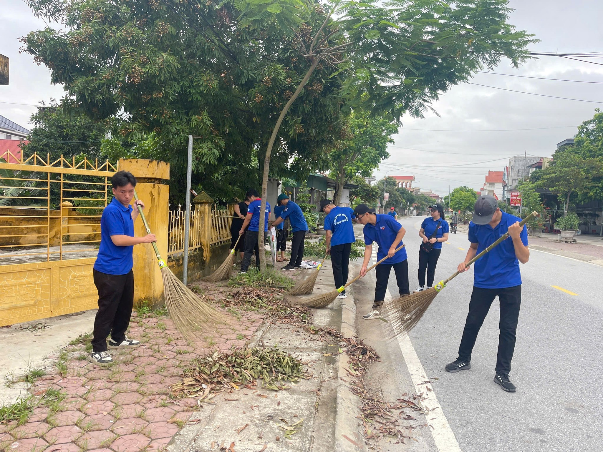 ĐOÀN TRƯỜNG ĐẠI HỌC SAO ĐỎ RA QUÂN NGÀY CHỦ NHẬT XANH 21/9/2025 TẠI KHUÔN VIÊN NHÀ TRƯỜNG