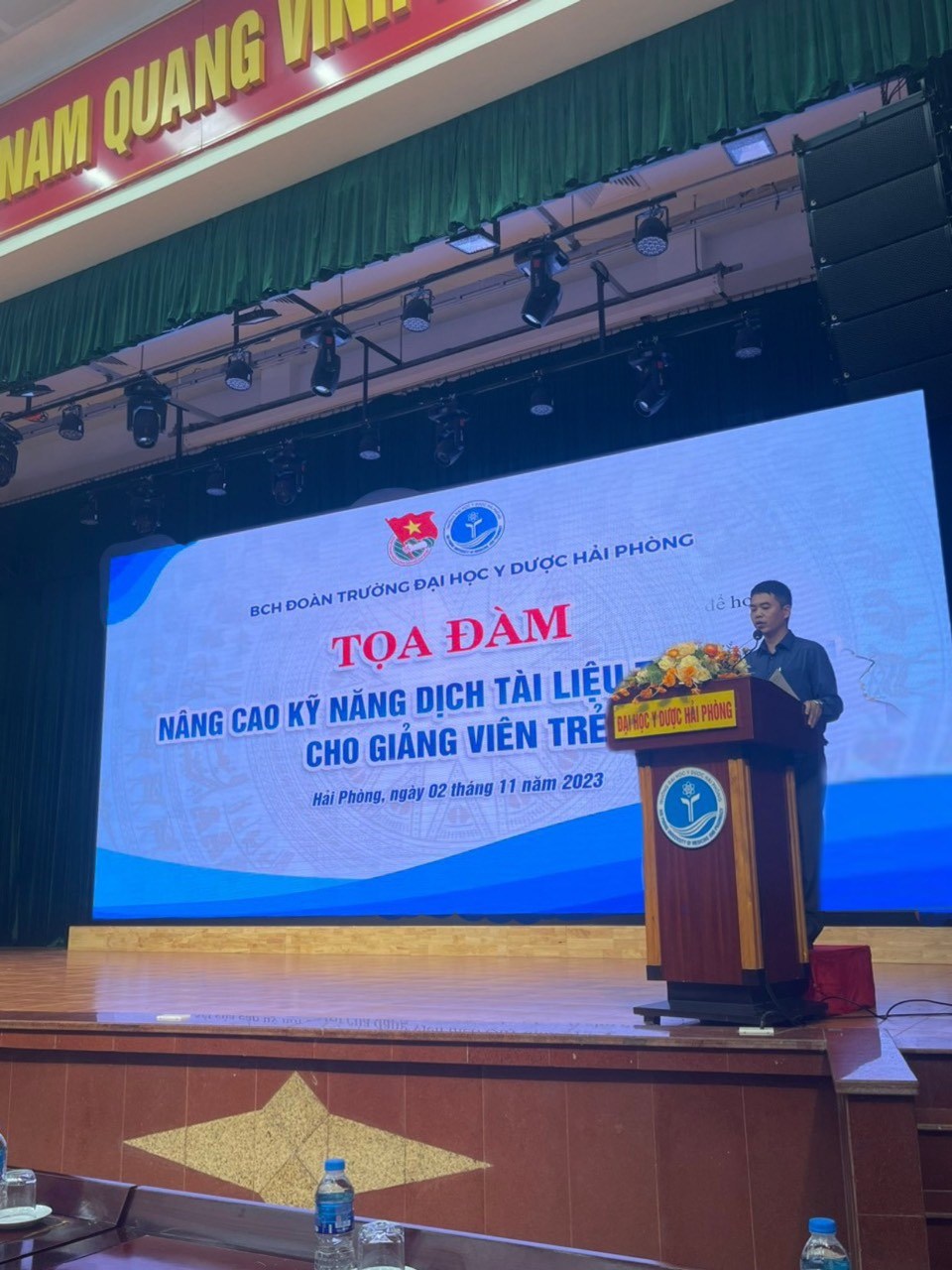 Tọa đàm "Nâng cao kỹ năng dịch tài liệu Tiếng Anh cho giảng viên trẻ"