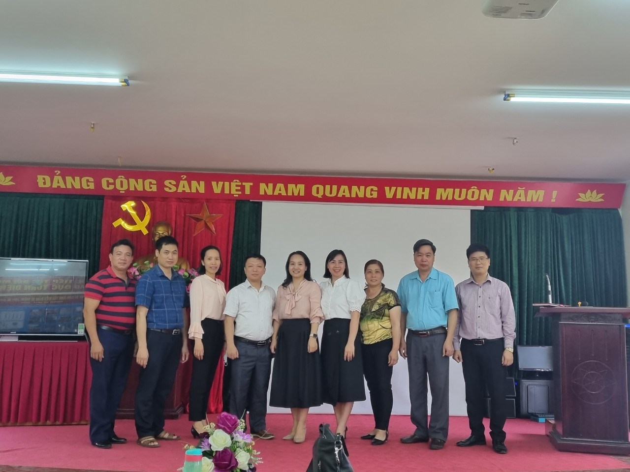 Đoàn trường THPT Đồ Sơn tổ chức giao lưu chia sẻ kinh nghiệm bồi dưỡng thi Học sinh giỏi cho đội ngũ giáo viên trẻ