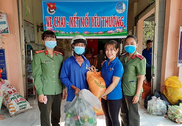 Gương điển hình làm theo lời Bác trong lực lượng vũ trang