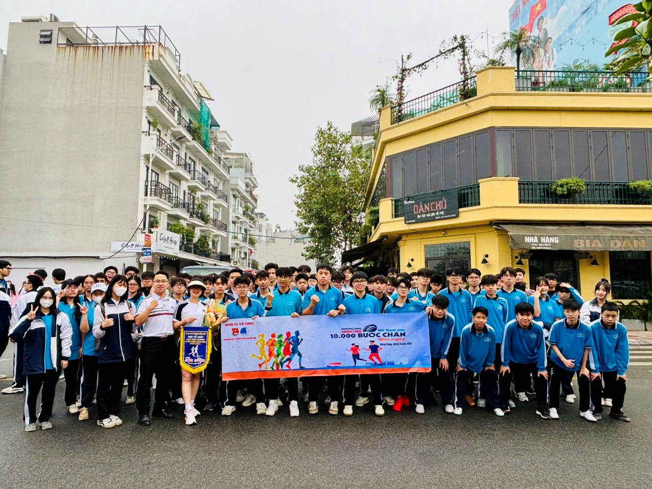 THANH NIÊN HỒNG BÀNG THAM GIA NGÀY CHẠY OLYMPIC CẤP QUẬN - HƯỞNG ỨNG CHƯƠNG TRÌNH MỖI THANH NIÊN 10.000 BƯỚC CHÂN MỖI NGÀY NĂM 2024
