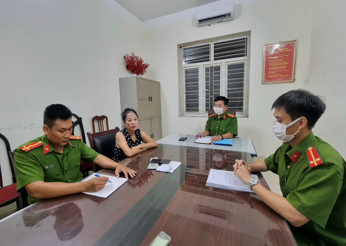 Bắt quả tang đối tượng bán số lô, đề trên đường Quán Nam, phường Kênh Dương, Lê Chân