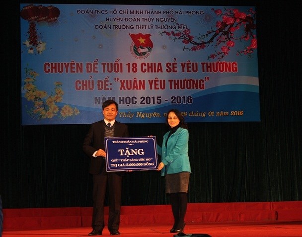 Chuyên đề cấp thành phố “Tuổi 18 chia sẻ yêu thương”