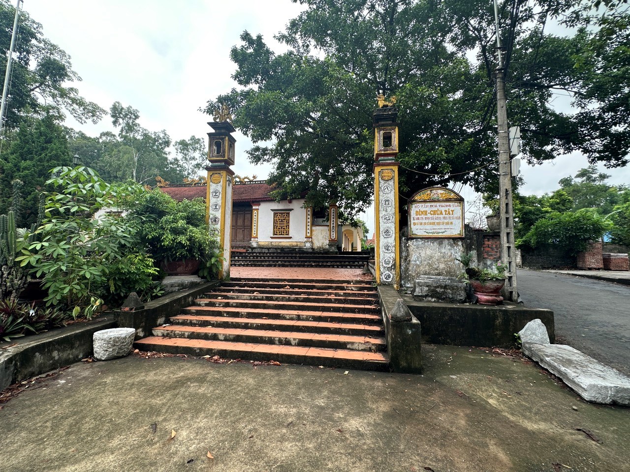 Đình-Chùa Tây, xã Minh Tân, huyện Thủy Nguyên