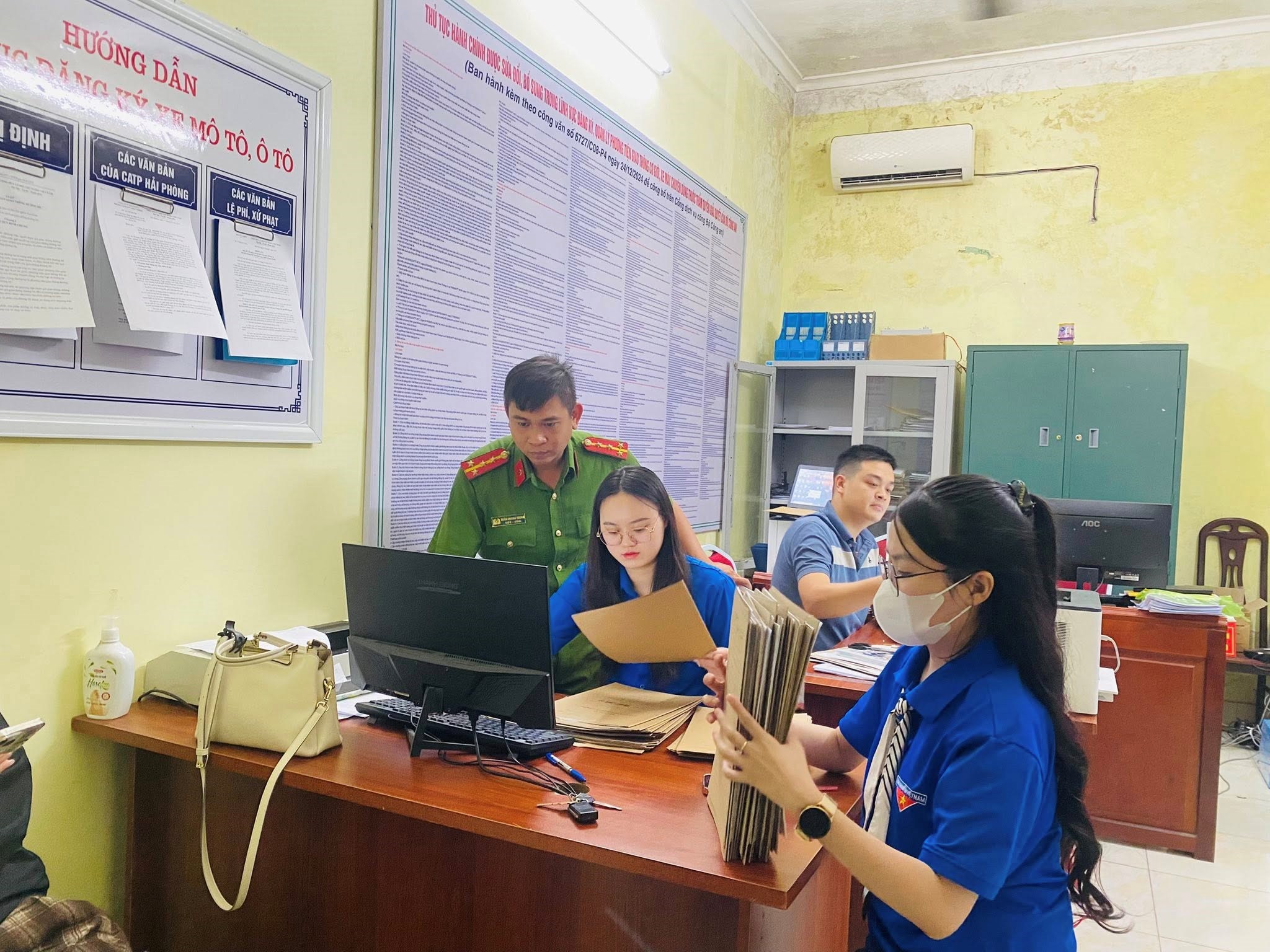 ĐOÀN PHƯỜNG LƯU KIẾM TỔ CHỨC HỖ TRỢ TỔNG HỢP, RÀ SOÁT, LÀM SẠCH DỮ LIỆU PHƯƠNG TIỆN, GIẤY PHÉP LÁI XE, SỐ HOÁ HỒ SƠ ĐĂNG KÝ XE