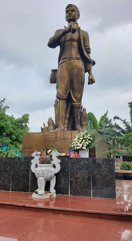 Đoàn Thanh niên Cảng Hải Phòng tổ chức hoạt động dâng hương tưởng nhớ anh hùng dân tộc Pham Ngọc Đa