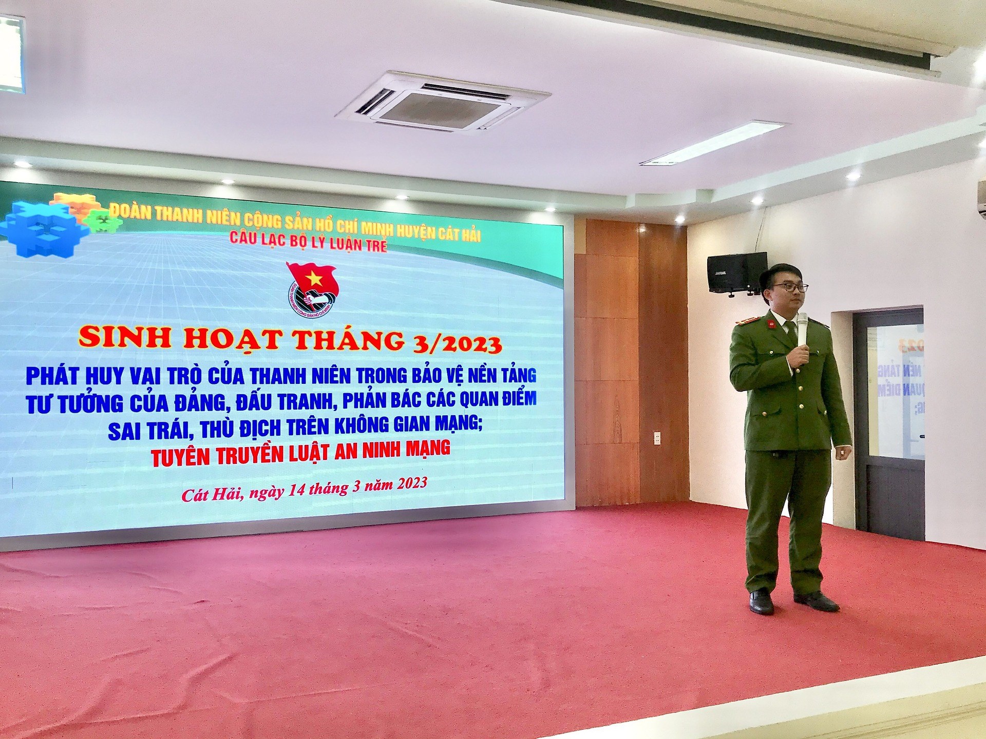 PHÁT HUY VAI TRÒ CỦA THANH NIÊN TRONG BẢO VỆ NỀN TẢNG TƯ TƯỞNG CỦA ĐẢNG, ĐẤU TRANH, PHẢN BÁC CÁC QUAN ĐIỂM SAI TRÁI, THÙ ĐỊCH TRÊN KHÔNG GIAN MẠNG; TUYÊN TRUYỀN LUẬT AN NINH MẠNG