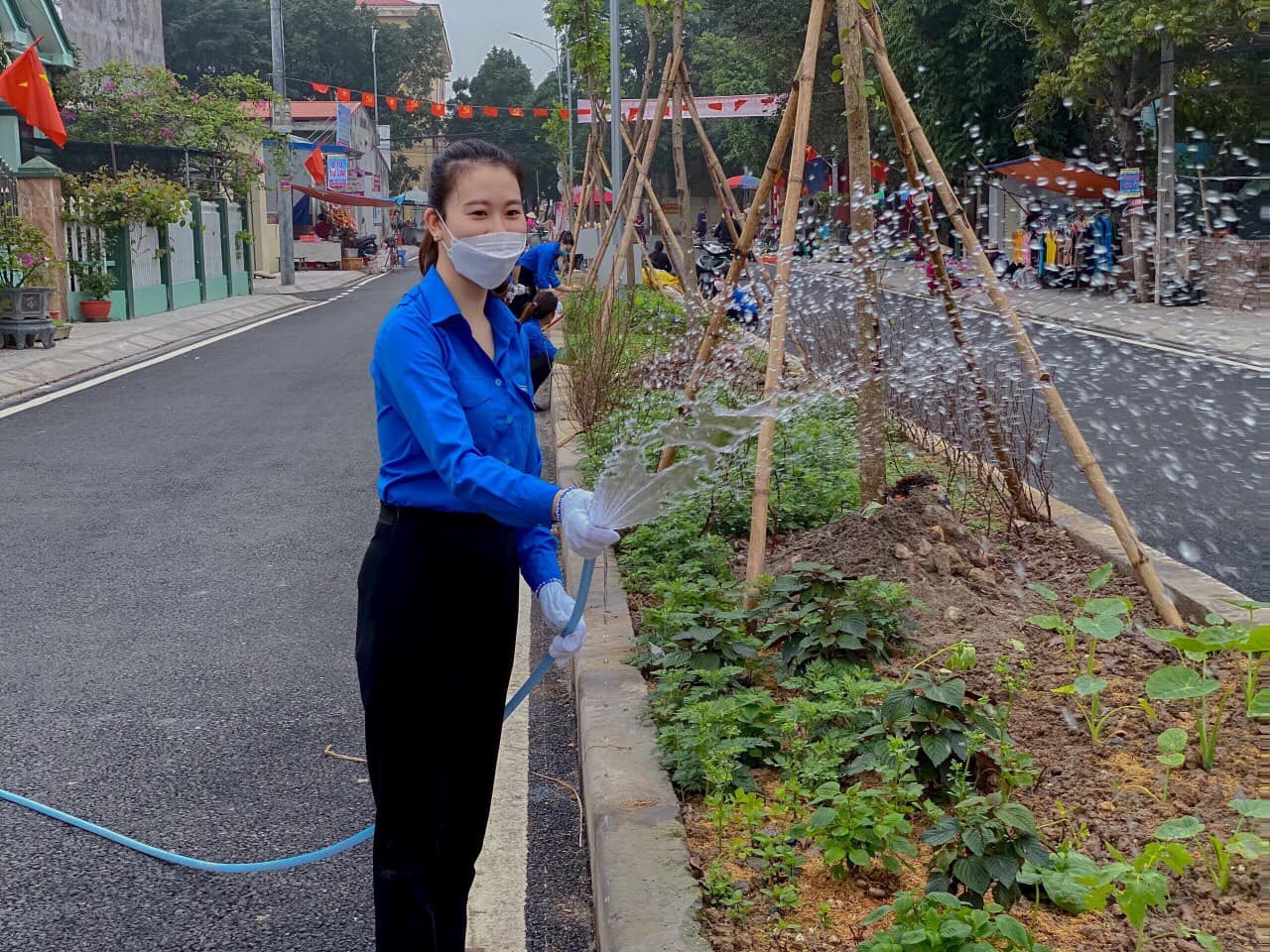 TRỒNG CÂY XANH HƯỞNG ỨNG CHIẾN DỊCH TNTN HÈ 2022