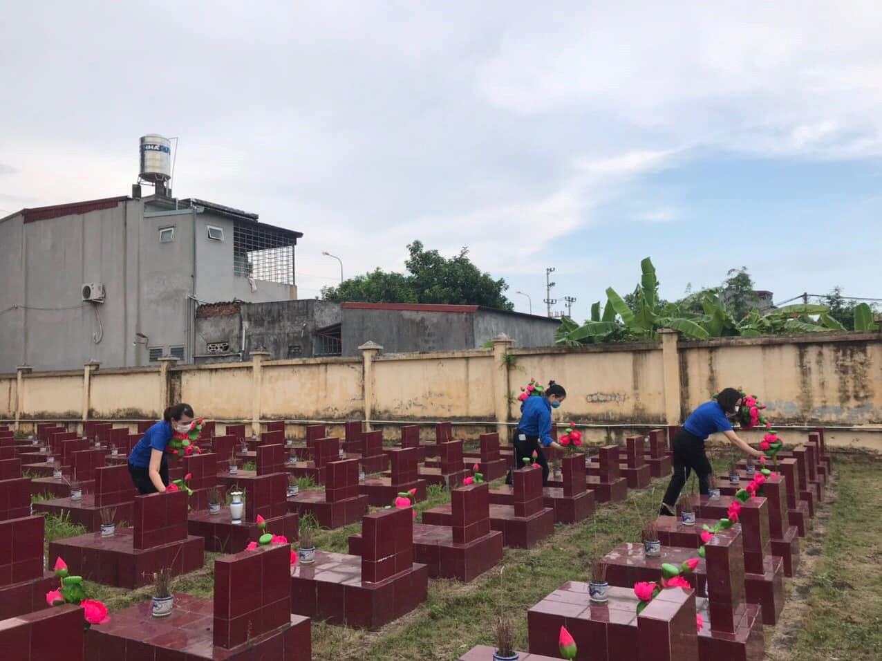 Tổ chức các hoạt động “Tuổi trẻ tri ân các Anh hùng Liệt sỹ” nhân kỷ niệm 74 năm ngày Thương binh Liệt sỹ 27/7