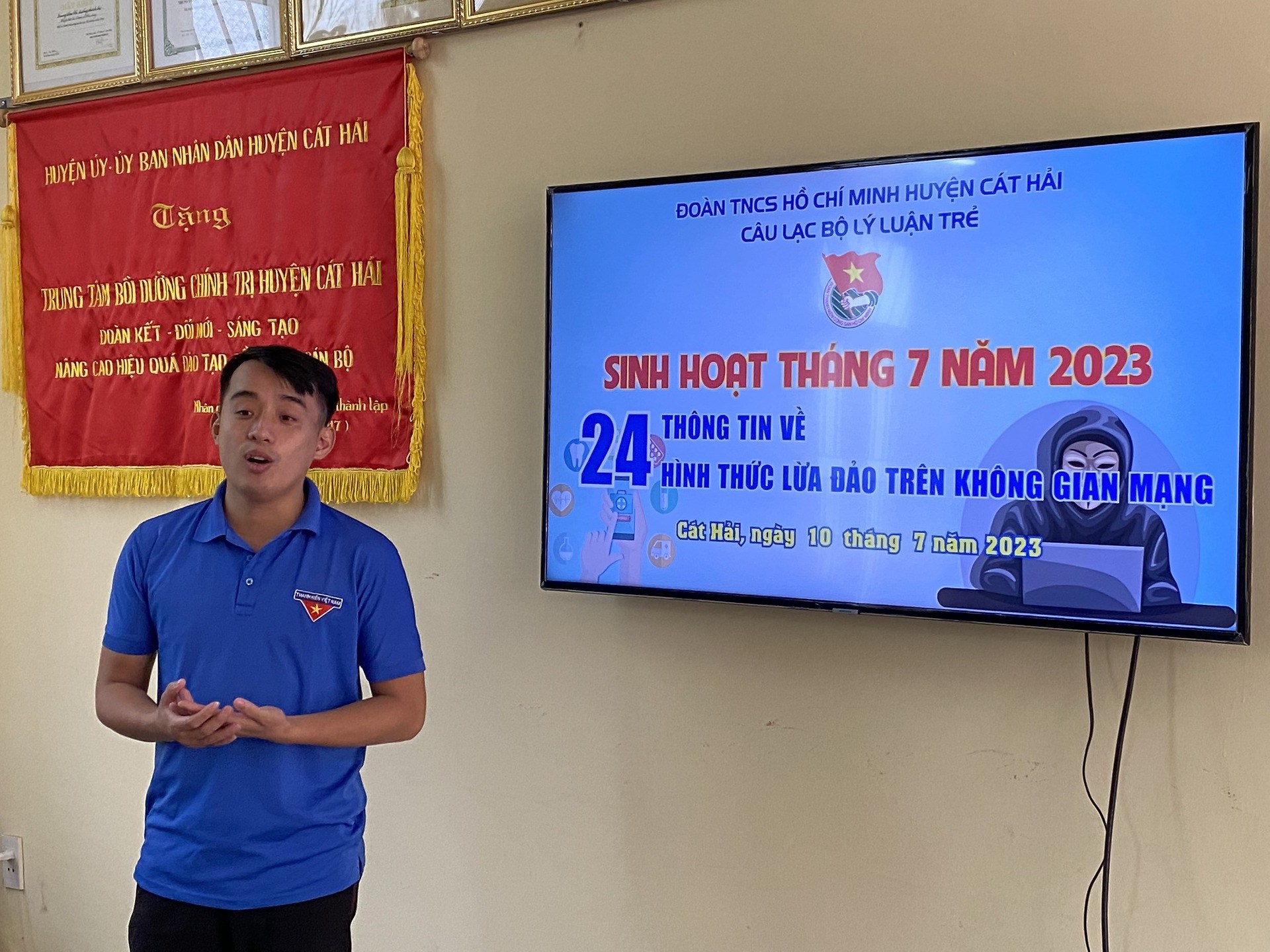 SINH HOẠT CÂU LẠC BỘ LÝ LUẬN TRẺ THÁNG 7 NĂM 2023 - THÔNG TIN VỀ 24 HÌNH THỨC LỪA ĐẢO TRÊN KHÔNG GIAN MẠNG