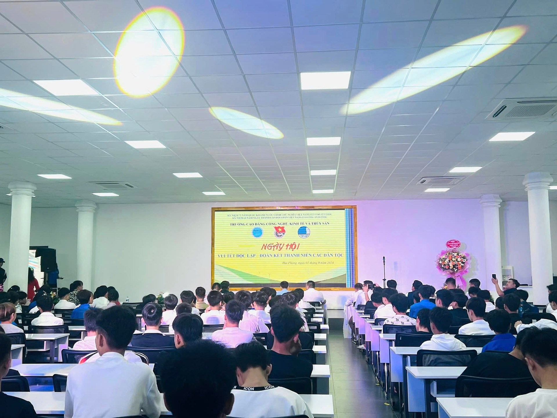 ĐỒNG HÀNH, CHĂM LO, ĐOÀN KẾT THANH NIÊN CÁC DÂN TỘC