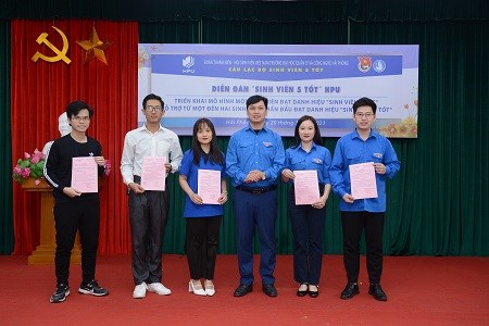 Diễn đàn sinh viên 5 Tốt HPU-Triển khai mô hình một SV đạt danh hiệu Sinh viên 5 Tốt hỗ trợ từ 1-2 SV phấn đấu đạt danh hiệu Sinh viên 5 Tốt